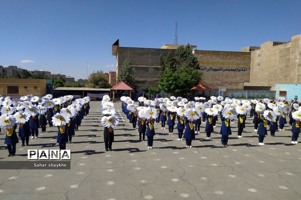 آیین سپاس معلم  سازمان دانش آموزی ملارد در دبیرستان شهید همت