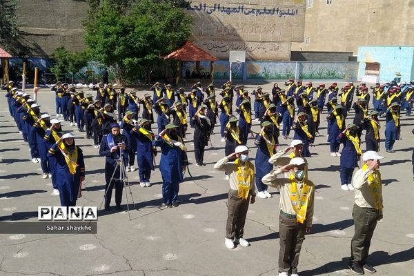 آیین سپاس معلم  سازمان دانش آموزی ملارد در دبیرستان شهید همت