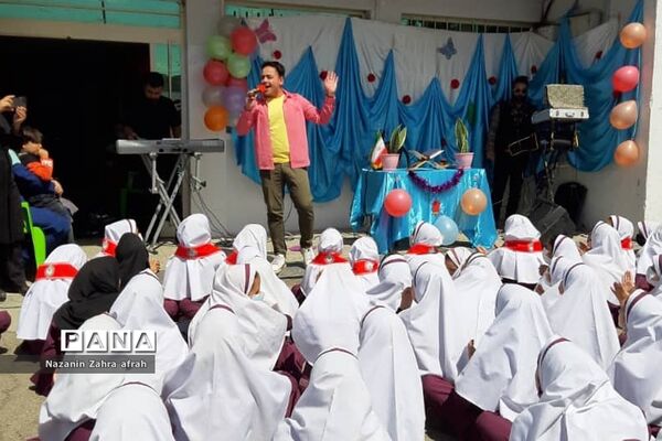 جشن سپاس معلم در دبستان حضرت زهرا(س) رودهن