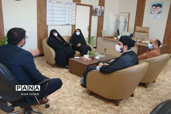 جلسه هم‌اندیشی با مشاورین مدیر کل آموزش و پرورش استان بوشهر در امور روحانیت