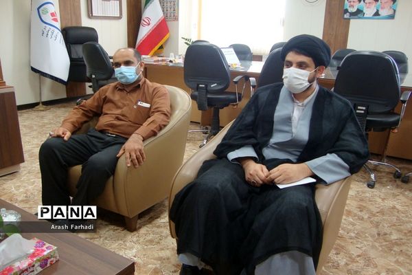 جلسه هم‌اندیشی با مشاورین مدیر کل آموزش و پرورش استان بوشهر در امور روحانیت