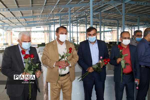 عطر افشانی و غباروبی مزار شهدای فرهنگی و گمنام شهرستان بهبهان