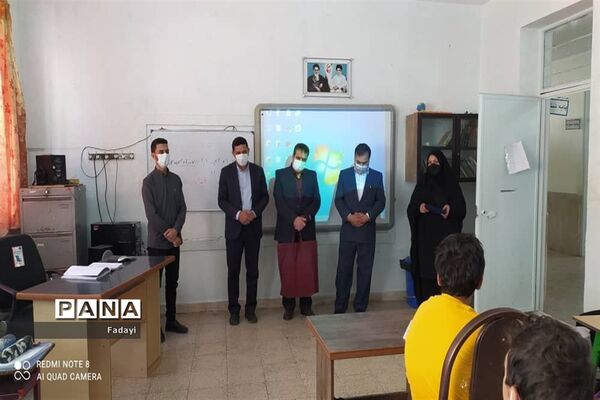 تقدیر از معلمان مدرسه طالقانی اردستان
