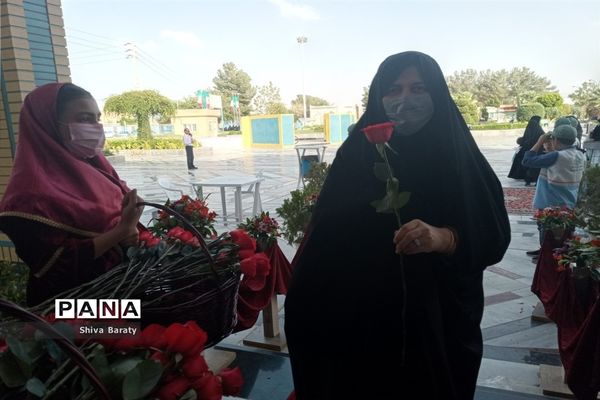 اجرای جُنگ شادی برای دبیران، کاشمر