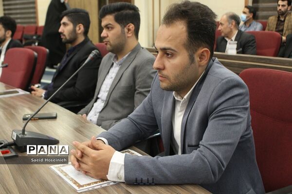 آیین تجلیل از فرهنگیان برگزیده جلوه‌های ویژه معلمی استان قم
