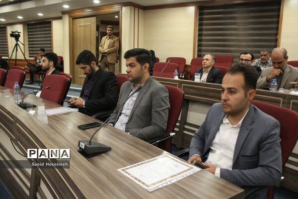 آیین تجلیل از فرهنگیان برگزیده جلوه‌های ویژه معلمی استان قم