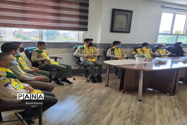 تجلیل از دانش‌آموزان پیشتاز مدرسه شهید آل نبی