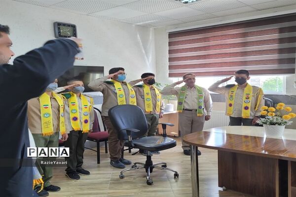 تجلیل از دانش‌آموزان پیشتاز مدرسه شهید آل نبی