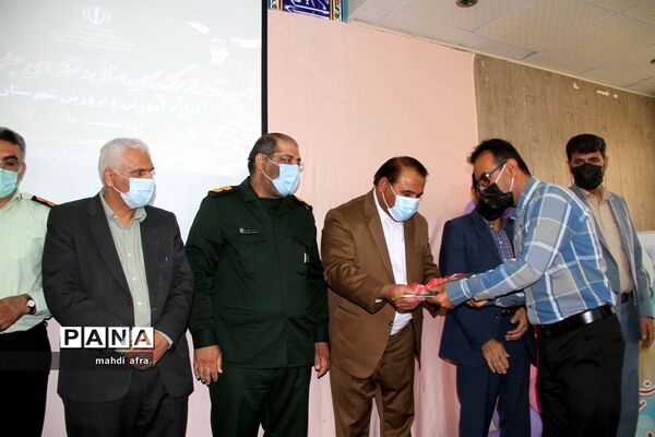 آیین تجلیل از معلمان برگزیده شهرستان بهبهان