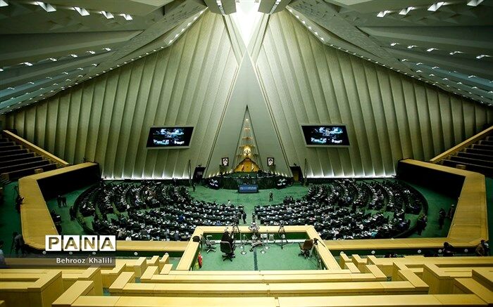 طرح «استفاده بهینه از اشیاء باستانی و گنج‌ها» روی میز مجلس