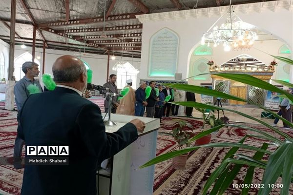 آیین غبارروبی امامزاده سید محمد(ع) باحضور تعدادی از معلمان در کاشمر