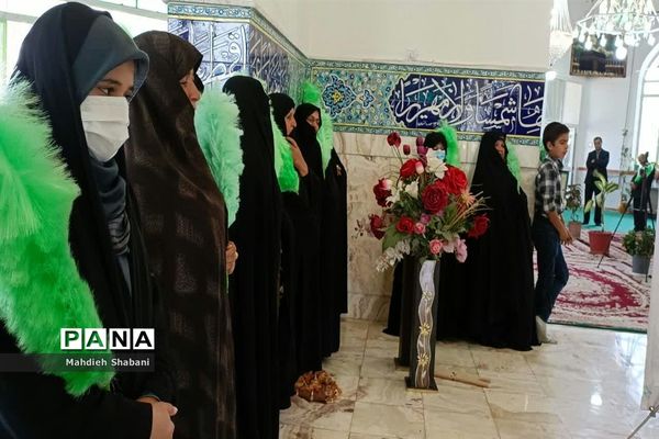 آیین غبارروبی امامزاده سید محمد(ع) باحضور تعدادی از معلمان در کاشمر