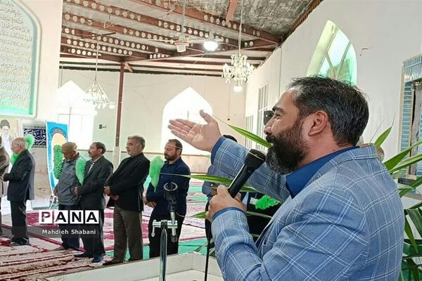 آیین غبارروبی امامزاده سید محمد(ع) باحضور تعدادی از معلمان در کاشمر