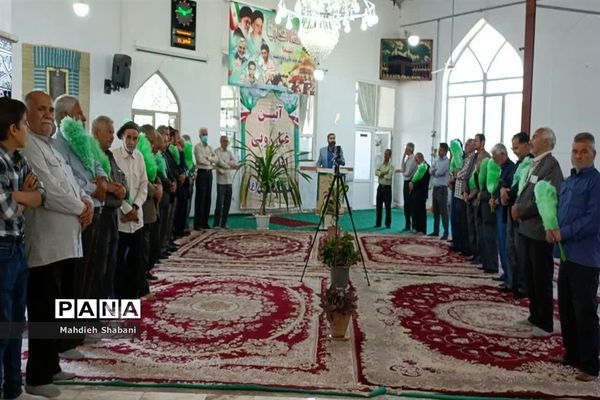 آیین غبارروبی امامزاده سید محمد(ع) باحضور تعدادی از معلمان در کاشمر