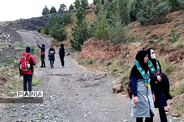 همایش کوهپیمایی مربیان پیشتاز سازمان دانش‌آموزی ناحیه۶ مشهد مقدس