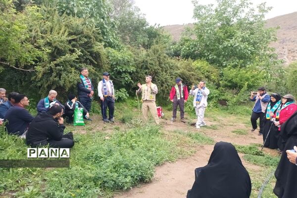 همایش کوهپیمایی مربیان پیشتاز سازمان دانش‌آموزی ناحیه۶ مشهد مقدس