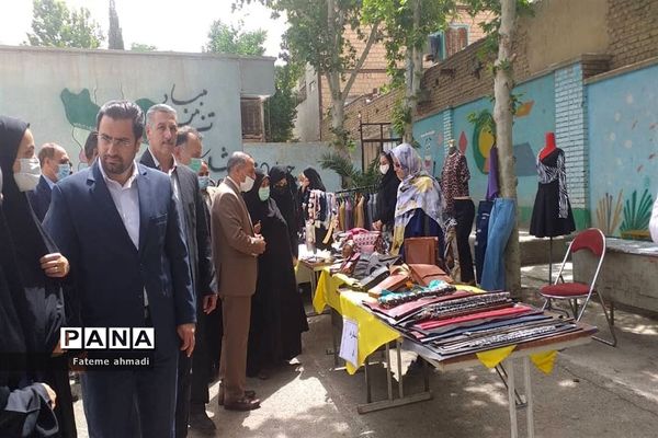 بازارچه موقت دست‌سازه‌های اولیای کارآفرین در پاکدشت