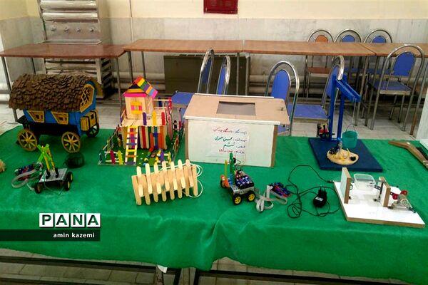 برپایی نمایشگاه دست‌سازه‌های مدارس تمدن‌سازان در داراب