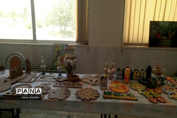 برپایی نمایشگاه دست‌سازه‌های مدارس تمدن‌سازان در داراب