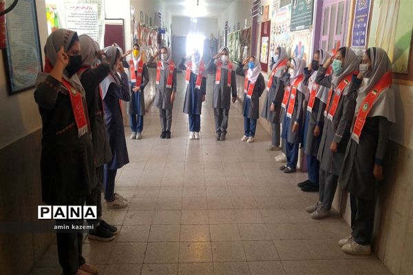 برپایی نمایشگاه هفته سلامت در دبستان مصلح داراب