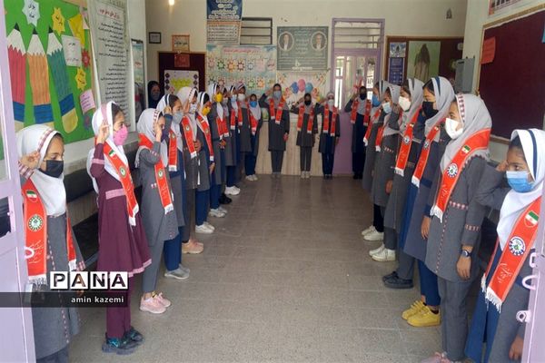 برپایی نمایشگاه هفته سلامت در دبستان مصلح داراب