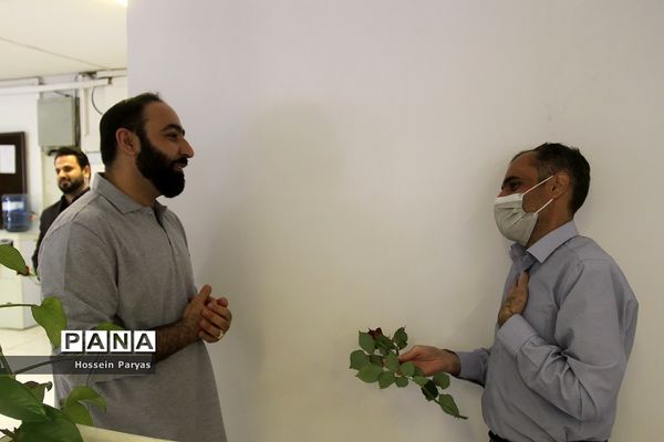 تقدیر قائم‌مقام سازمان دانش‌آموزی از کارکنان در بیست و سومین سالگرد تاسیس سازمان دانش‌آموزی کشور