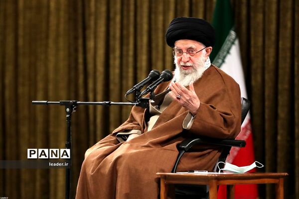 دیدار جمعی از معلمان با رهبر انقلاب اسلامی