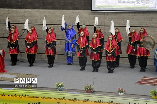 آیین معرفی طرح استانی گلستان‌خوانی در شیراز