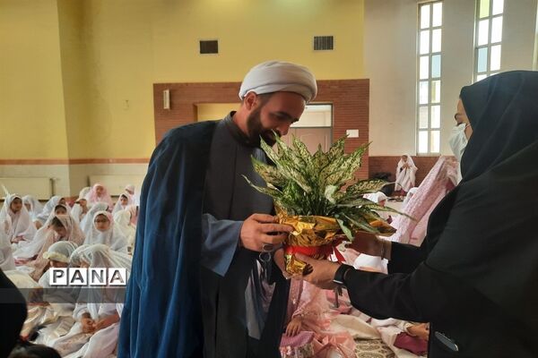 جشن تکلیف و عبادت در دبستان دخترانه حضرت ولیعصر شهرستان قدس