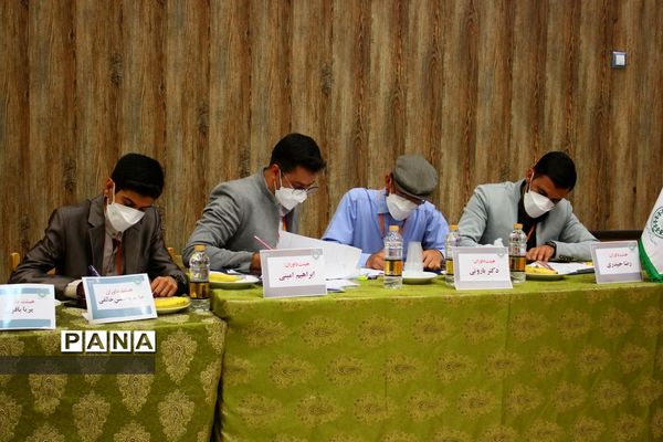 برگزاری اختتامیه دومین دوره مسابقات مناظره دانش‌آموزی استان فارس