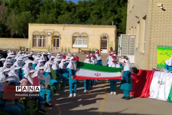 تجلیل از مدافعان سلامت و جهادگران آموزش در آباده