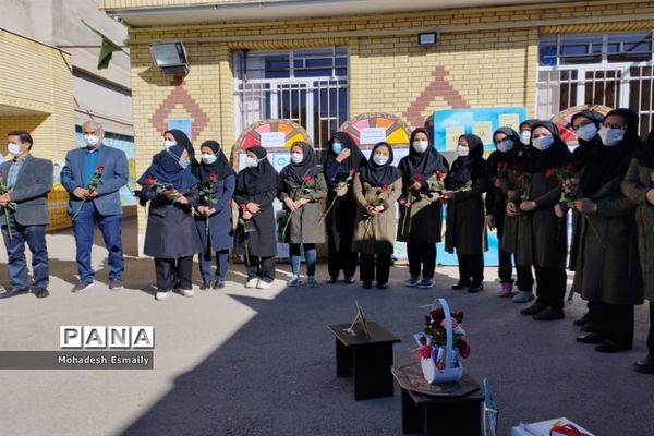 تجلیل از مدافعان سلامت و جهادگران آموزش در آباده