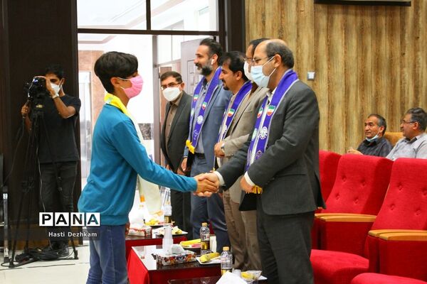 برگزاری مرحله نهایی دومین دوره مسابقات مناظره دانش‌آموزی پسران استان فارس
