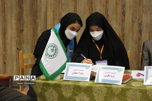 برگزاری مرحله نهایی دومین دوره مسابقات مناظره دانش‌آموزی پسران استان فارس