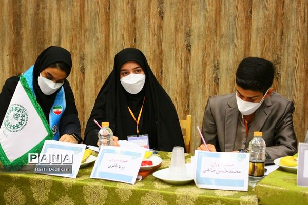 برگزاری مرحله نهایی دومین دوره مسابقات مناظره دانش‌آموزی پسران استان فارس