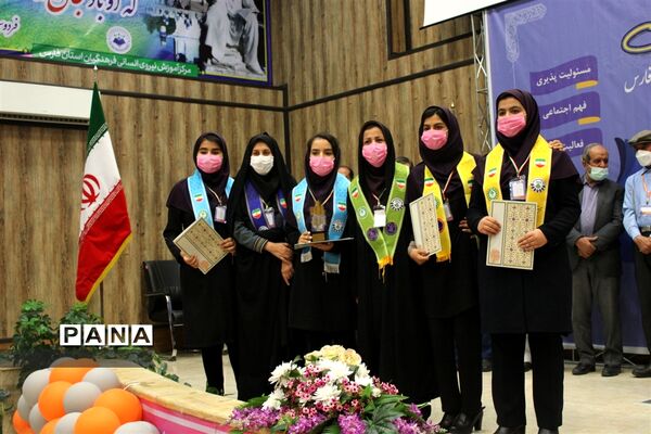 برگزاری مرحله نهایی دومین دوره مسابقات مناظره دانش‌آموزی دختران استان فارس