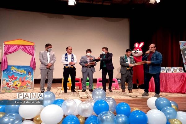 جشن سالروز تاسیس سازمان دانش‌آموزی در بوشهر