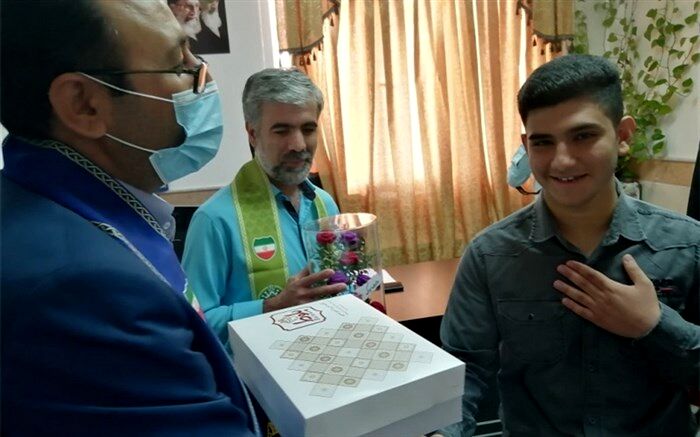 تجلیل از مدیر سازمان دانش‌آموزی استان قم/ فیلم