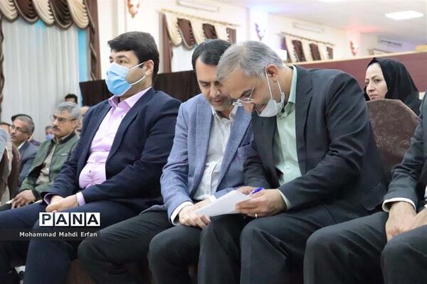 نشست صمیمی مسئولان با فرهنگیان شهرستان  آباده