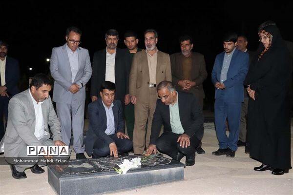 نشست صمیمی مسئولان با فرهنگیان شهرستان  آباده