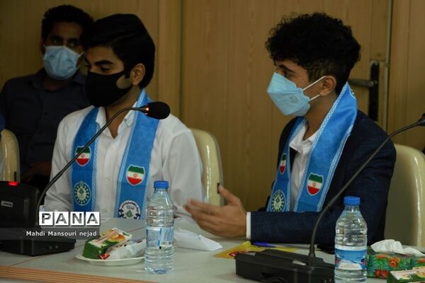 نشست صمیمی قائم مقام سازمان دانش‌آموزی با تشکل‌های دانش‌آموزی هرمزگان