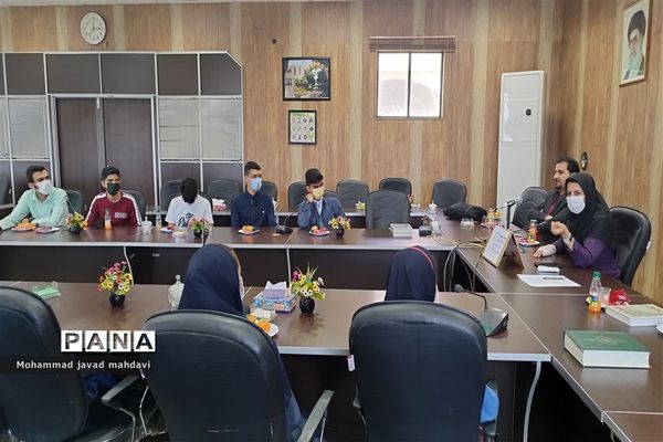 جلسه توجیهی گروهی از دانش‌آموز خبرنگاران خبرگزاری پانا ناحیه 4 شیراز