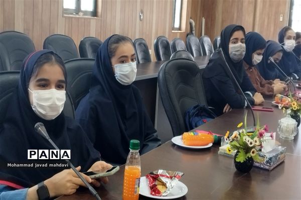 جلسه توجیهی گروهی از دانش‌آموز خبرنگاران خبرگزاری پانا ناحیه 4 شیراز