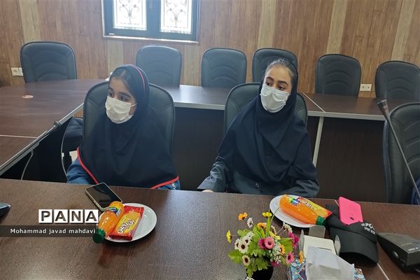 جلسه توجیهی گروهی از دانش‌آموز خبرنگاران خبرگزاری پانا ناحیه 4 شیراز