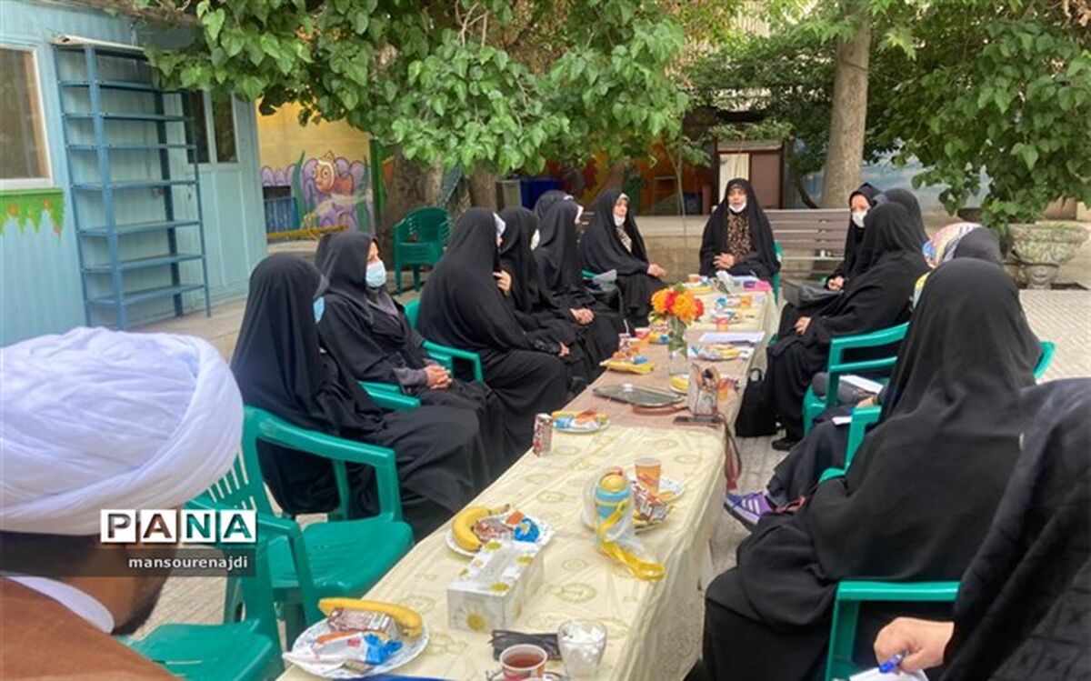 روحانیون طرح امین بازوی پر توان نیروهای پرورشی در مدارس هستند