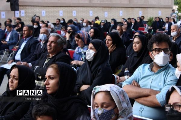 درخشش غرفه بهارستان یک در نمایشگاه دستاوردهای آموزشی و تربیتی معلمان