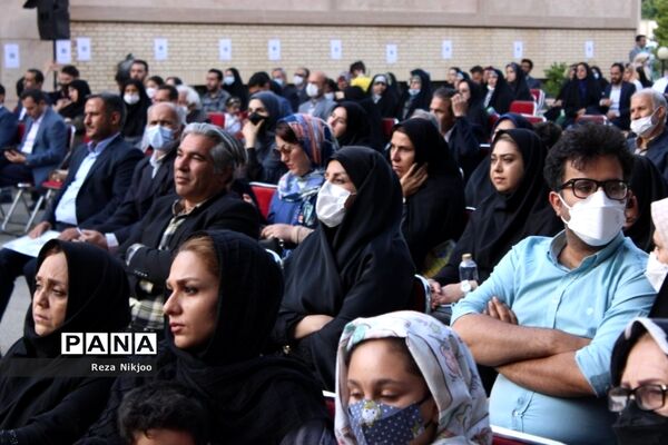 درخشش غرفه بهارستان یک در نمایشگاه دستاوردهای آموزشی و تربیتی معلمان