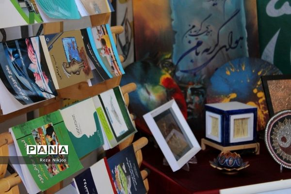 درخشش غرفه بهارستان یک در نمایشگاه دستاوردهای آموزشی و تربیتی معلمان