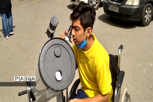 رصد دانش‌آموزان مدرسه استثنایی سروش از سیارات منظومه شمسی