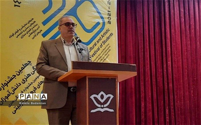 فضای مجازی فرصتی برای رشد جهشی دانش‌آموزان است